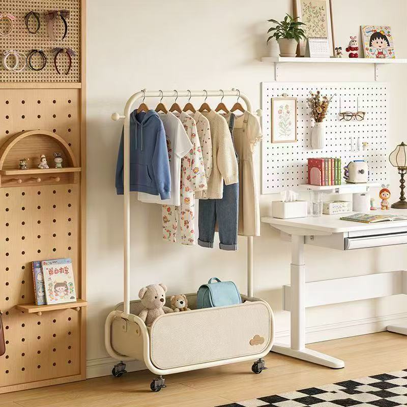 Children's clothes hanger stroller