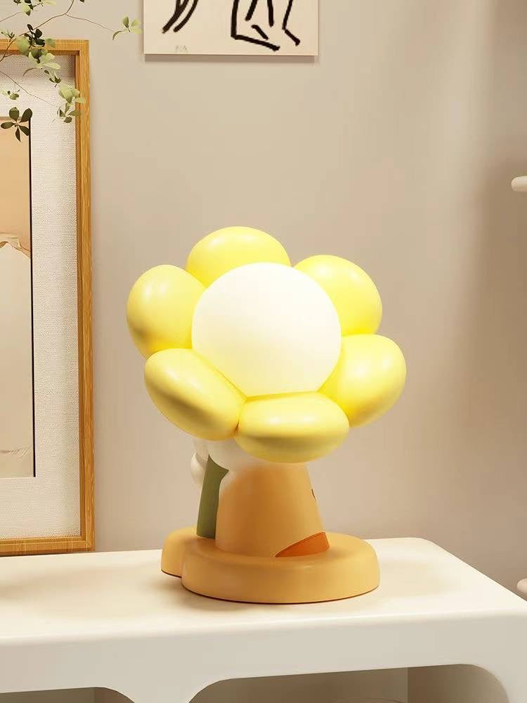 Cat Scratching Lamp